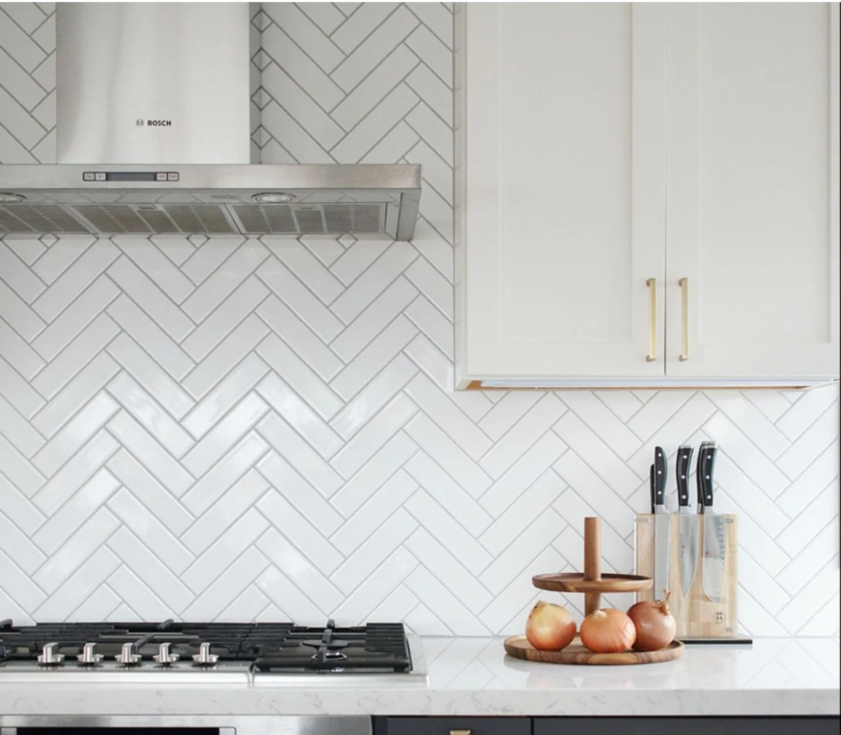Brooklyn White Gloss | Flat Subway Metro Brick Wall Tile | 7.5cm x 30cm