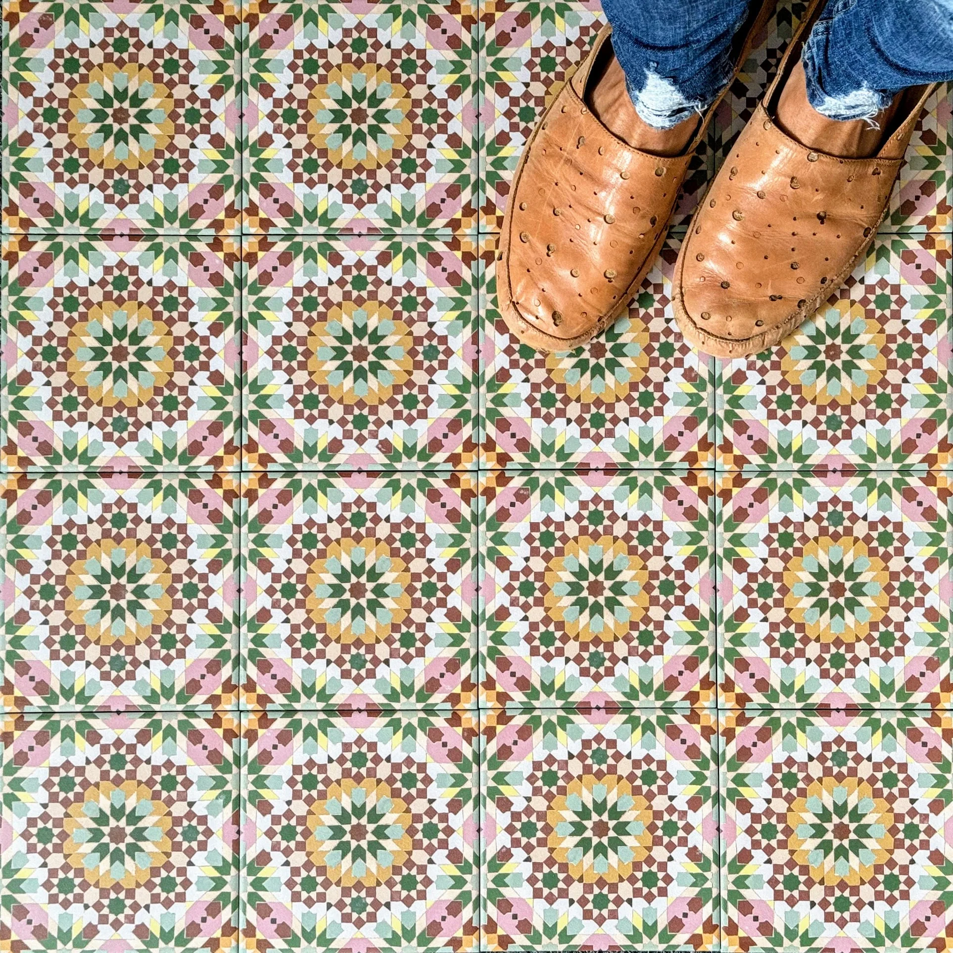 Persia Mini Flowers Patterned Tile 15 x 15cm - Image 2